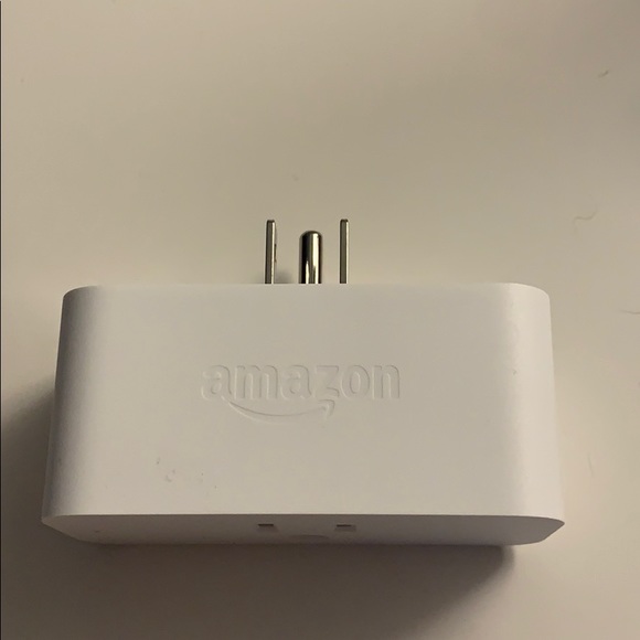 Amazon Alexa Plug - Picture 1 of 4